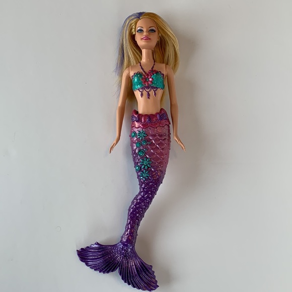 Barbie 2010/11 Bath Play Fun Mermaid Purple Fin, Colour Change Hair - Picture 5 of 10